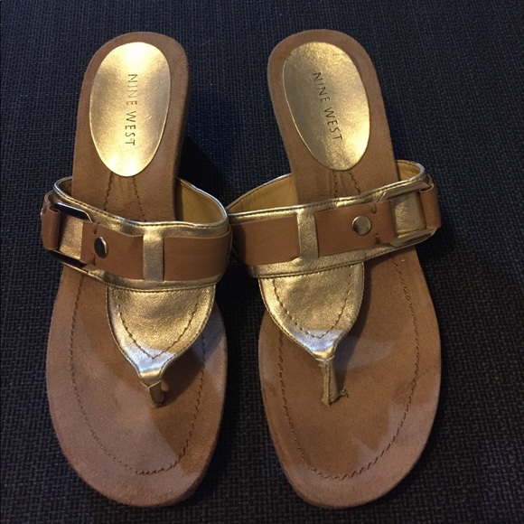 Nine West gold-tan combo sandals. Size 6.5. - Picture 2 of 3