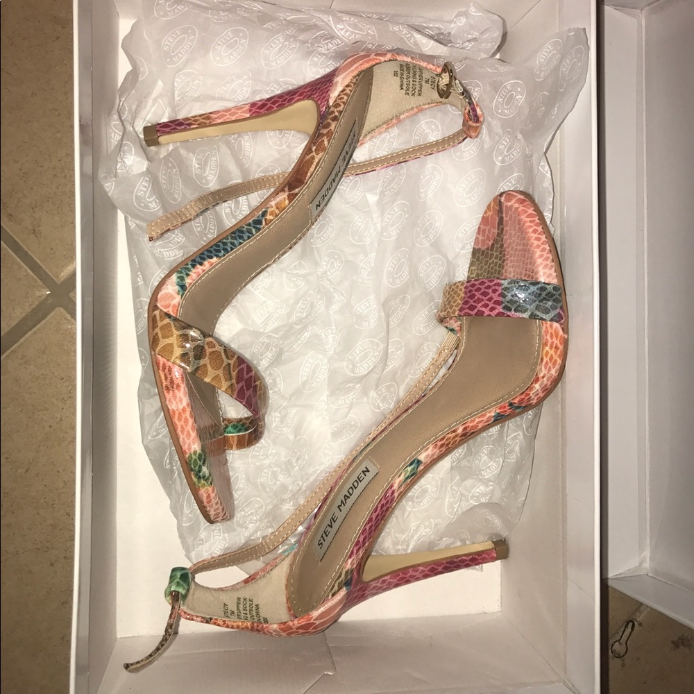 Stecy floral multi heels