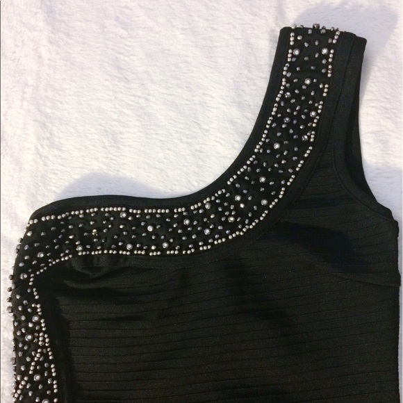 Off the shoulder dress - Picture 2 of 3