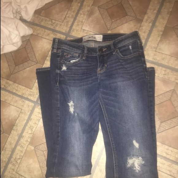 Hollister distressed jeans - Picture 2 of 4