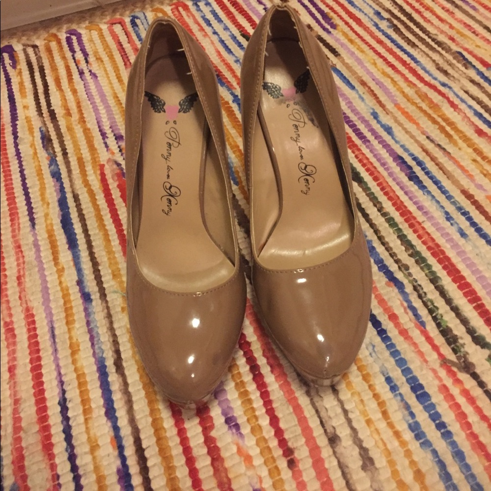 Beige heels