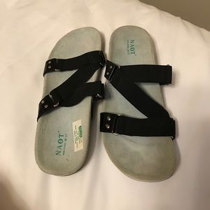 🖤 Naot New sandals size 38 black