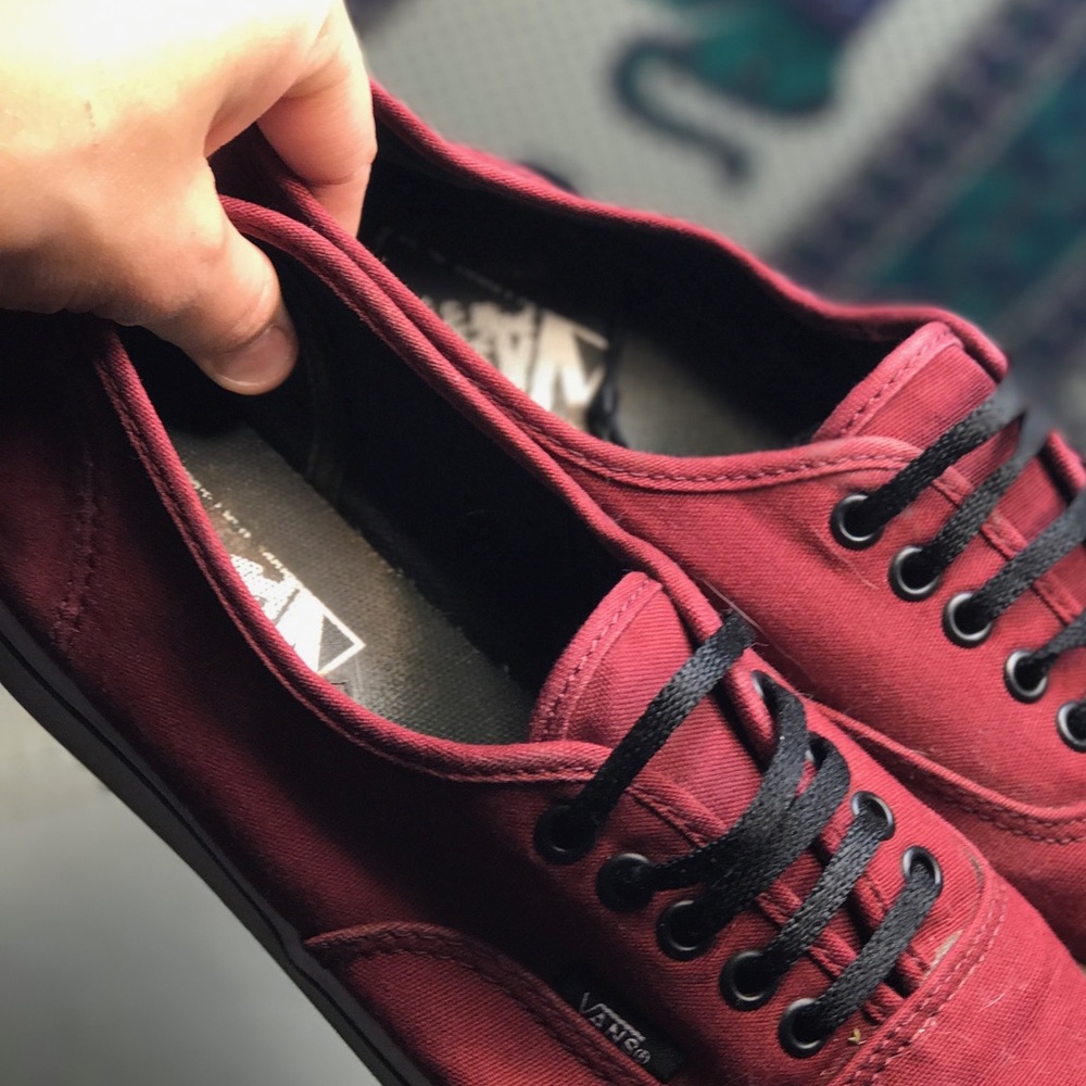 Maroon skinny Vans (U.S Men's 7)