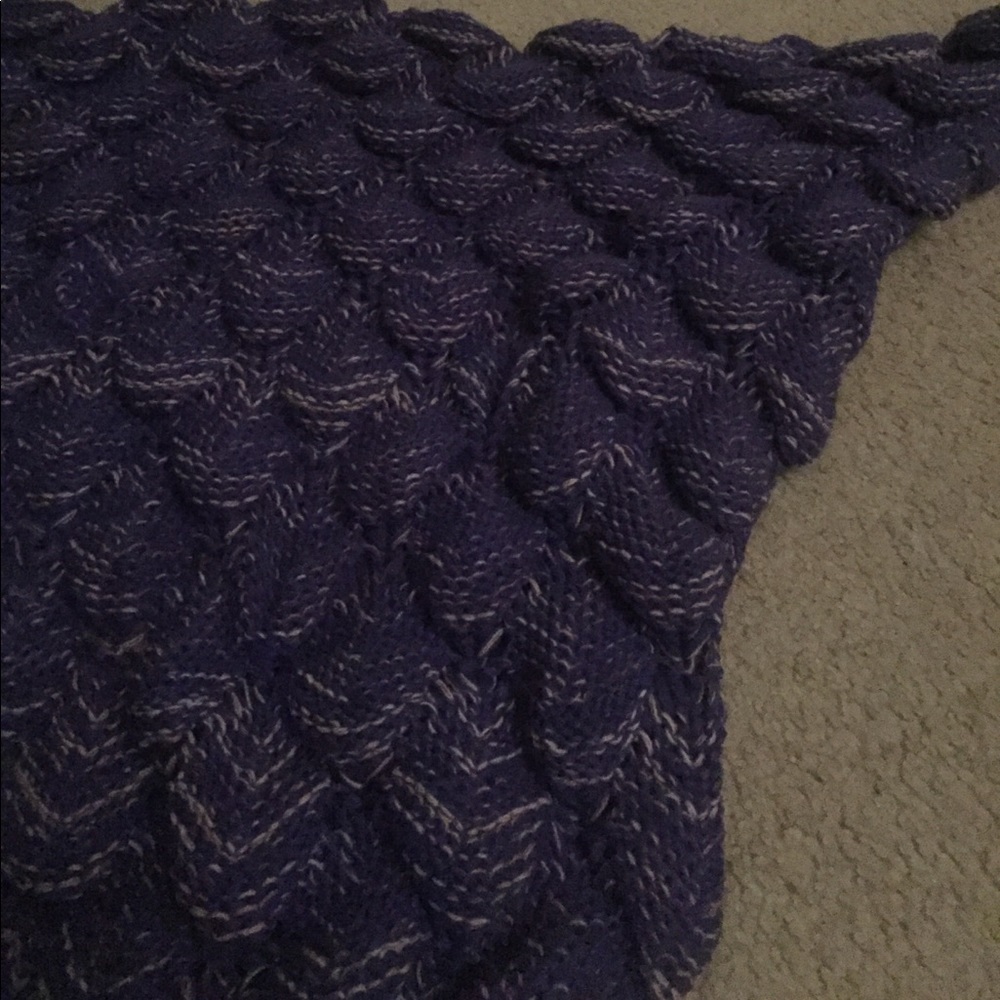 Mermaid blanket! - Picture 4 of 4