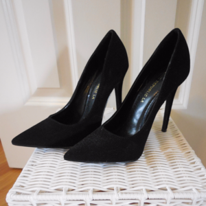 BRAND NEW!! black suede pumps