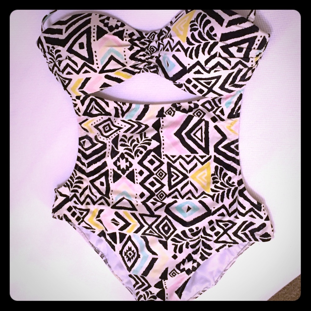 Billabong one-piece cut-out swimsuit - Medium