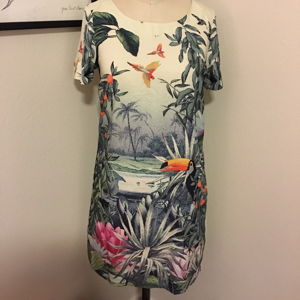 Fun tropical print shift dress.