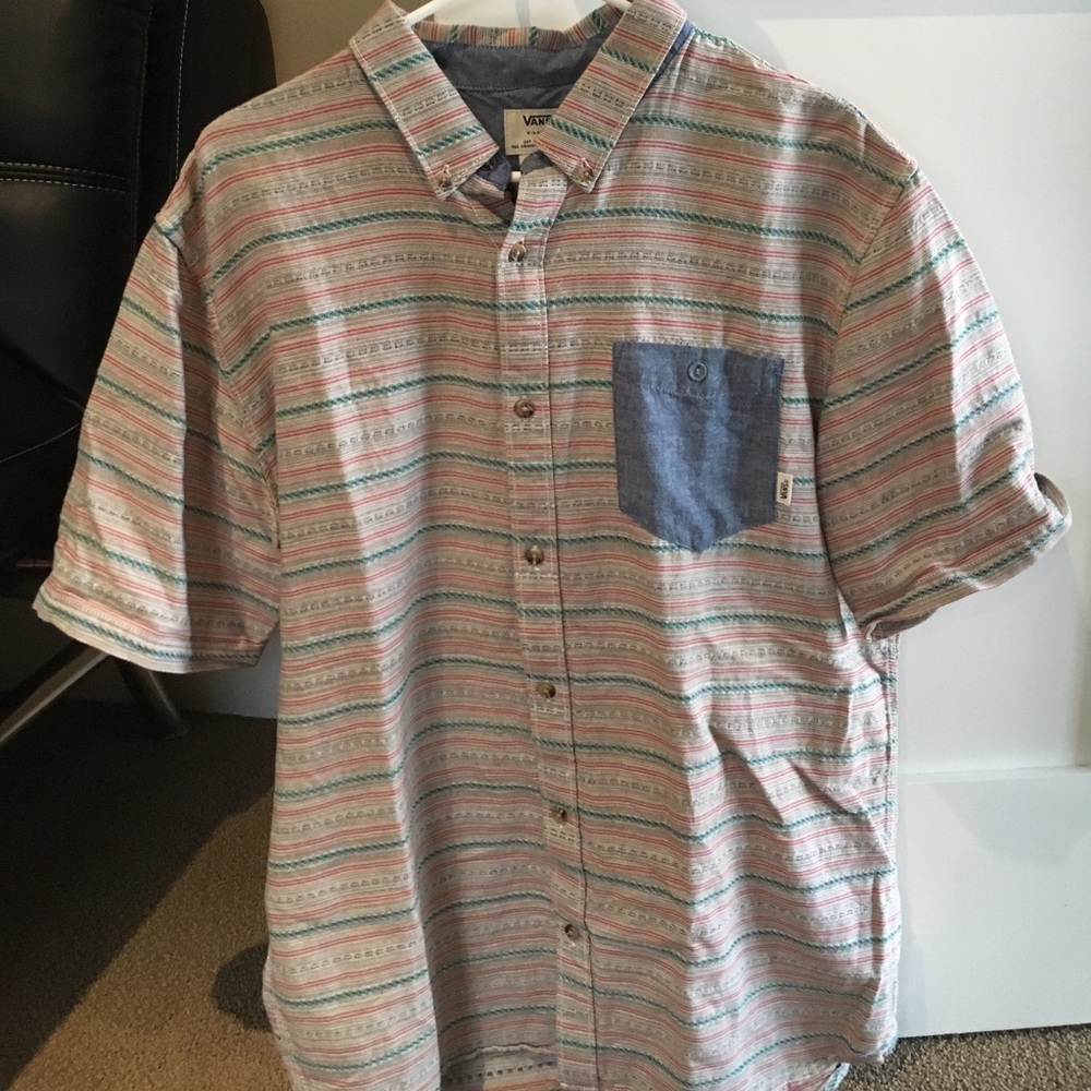 Vans T Shirt Button Up