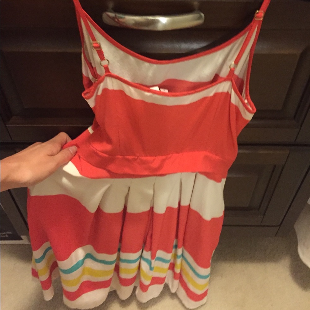 Summer dress - Picture 6 of 9
