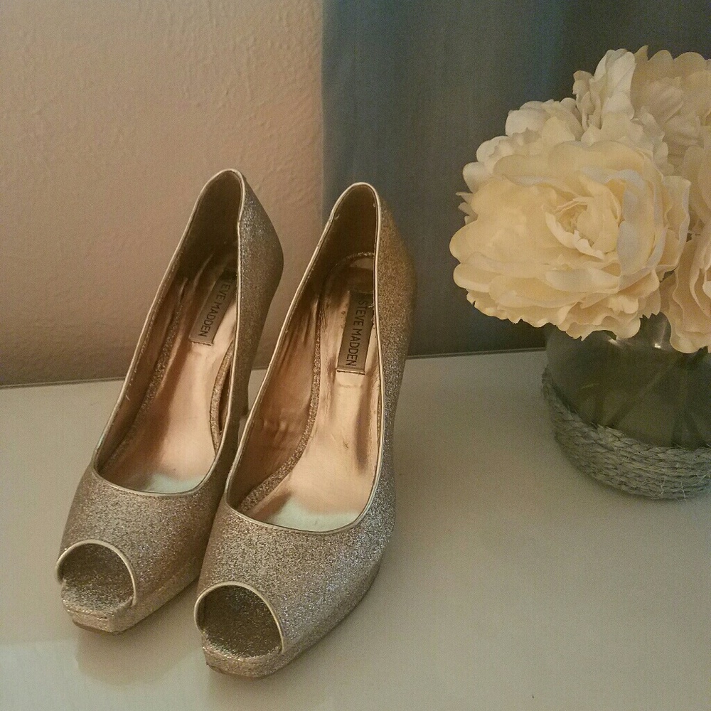 Classy rose gold heels
