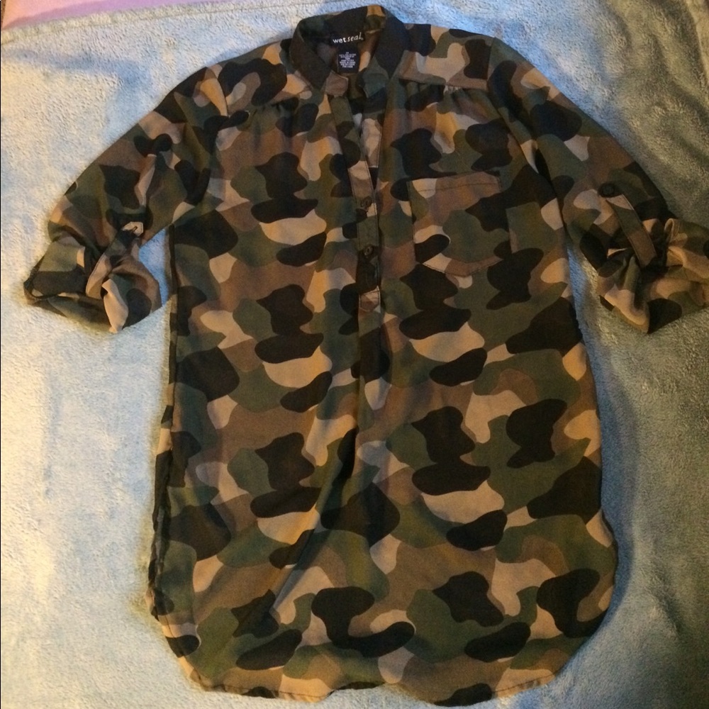 Camouflage button up blouse
