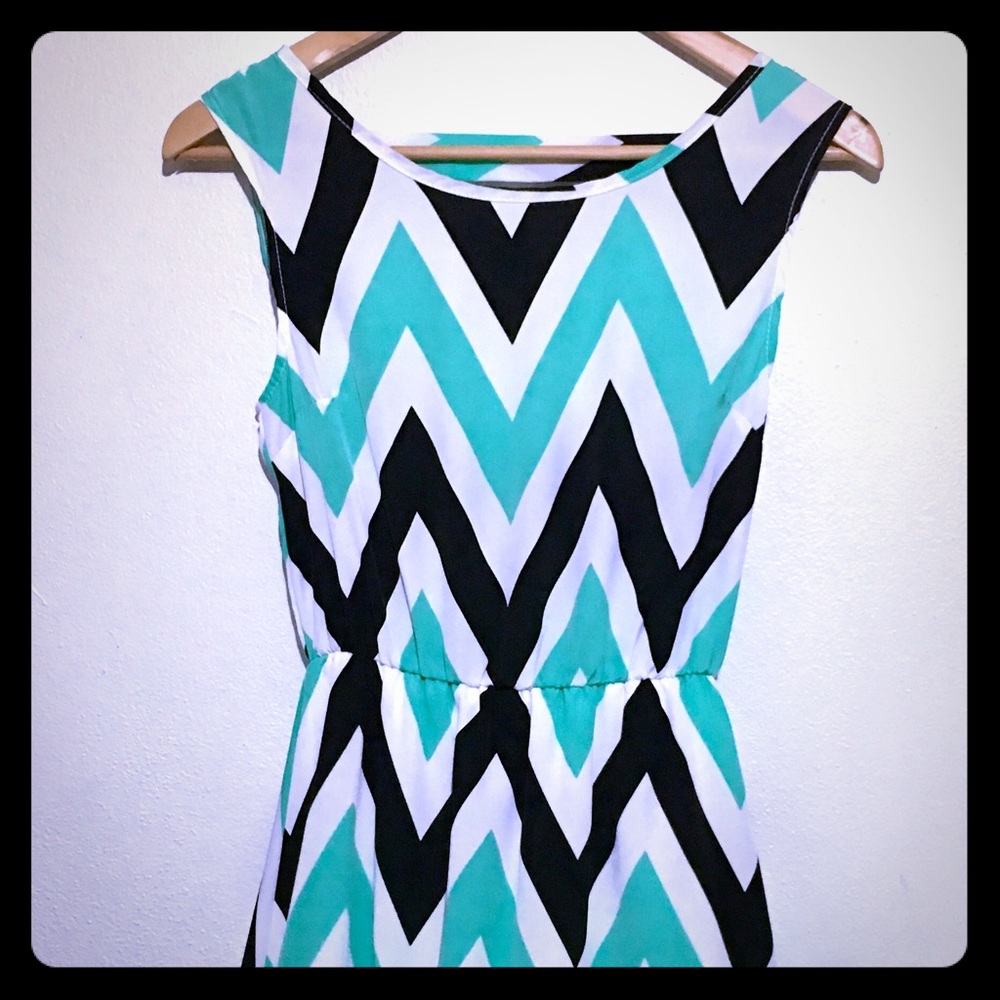 Chevron mini dress 👗