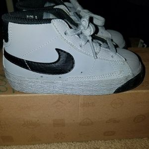 Nike Light Gray/Black Blazer Mid Sz 8c Toddler