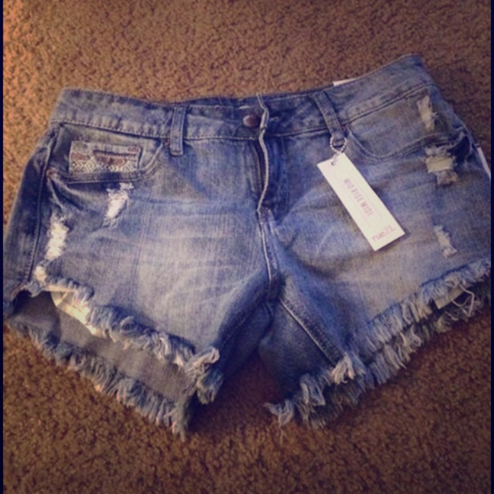 RUE 21 FRINGE SHORTS