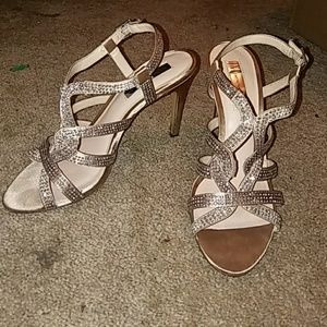 ⭐MUST GO⭐I.N.C heels