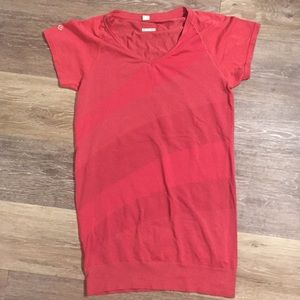Lululemon top (reddish pink color)