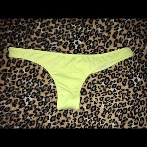 VS Bikini Bottom Itsy