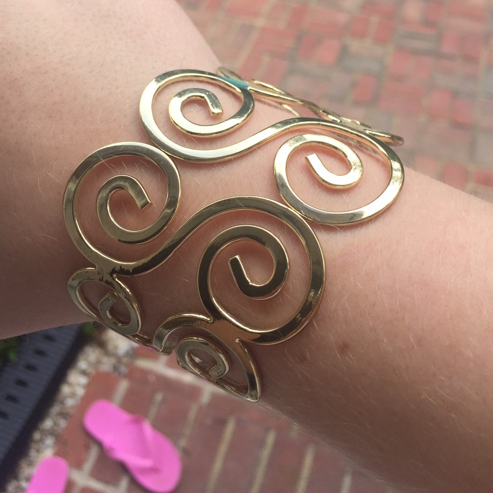 Gold bracelet