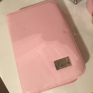 Luxie brush case (organizer )