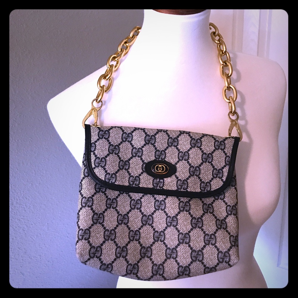 Vintage Gucci clutch