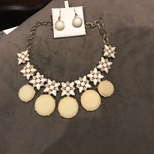Gold/white necklace and earring set