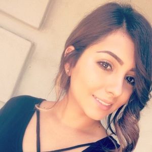 Meet your Posher, Yatzeli s