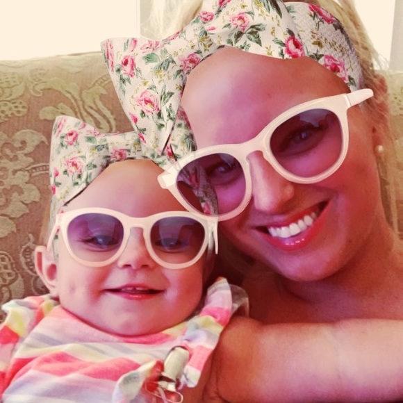 Meet your Posher, Monica - Picture 2 of 2