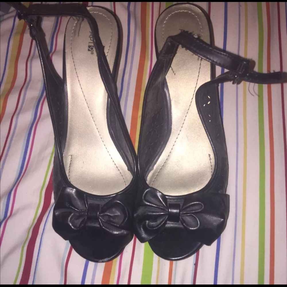 APT. 9 Wedge Sandals