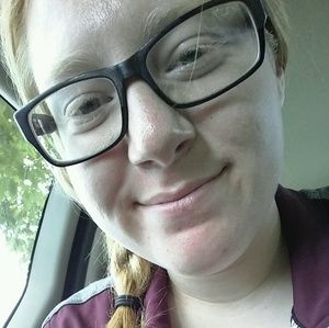 Meet your Posher, Carissa