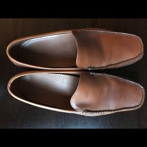 Men's size 10.5 Cole Hana shoes