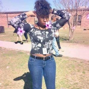 Meet your Posher, Amaya