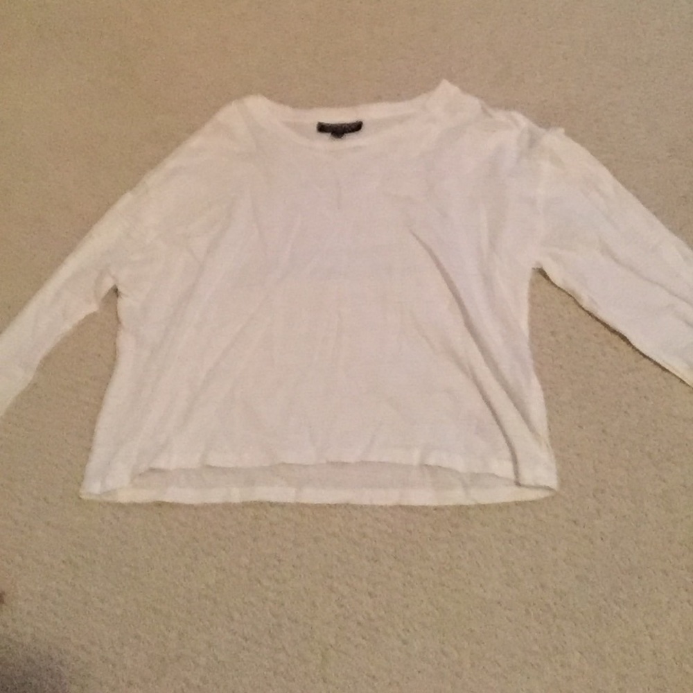 White crop top shirt