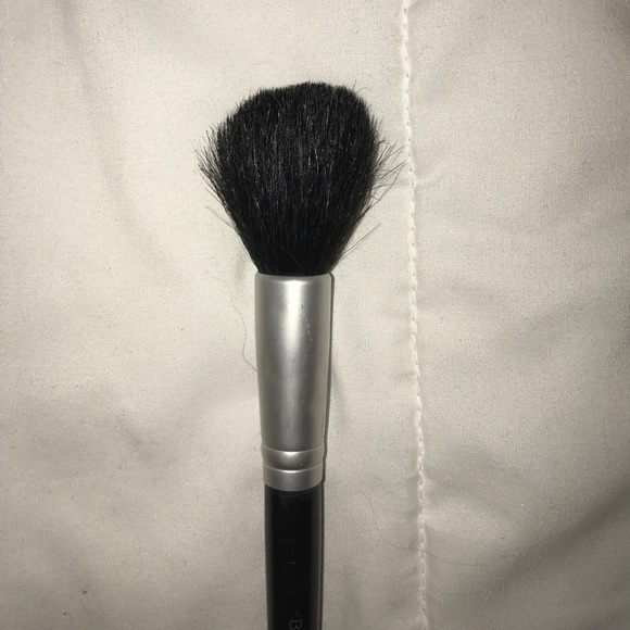 3 brushes and an Ulta lip gloss - Picture 5 of 5