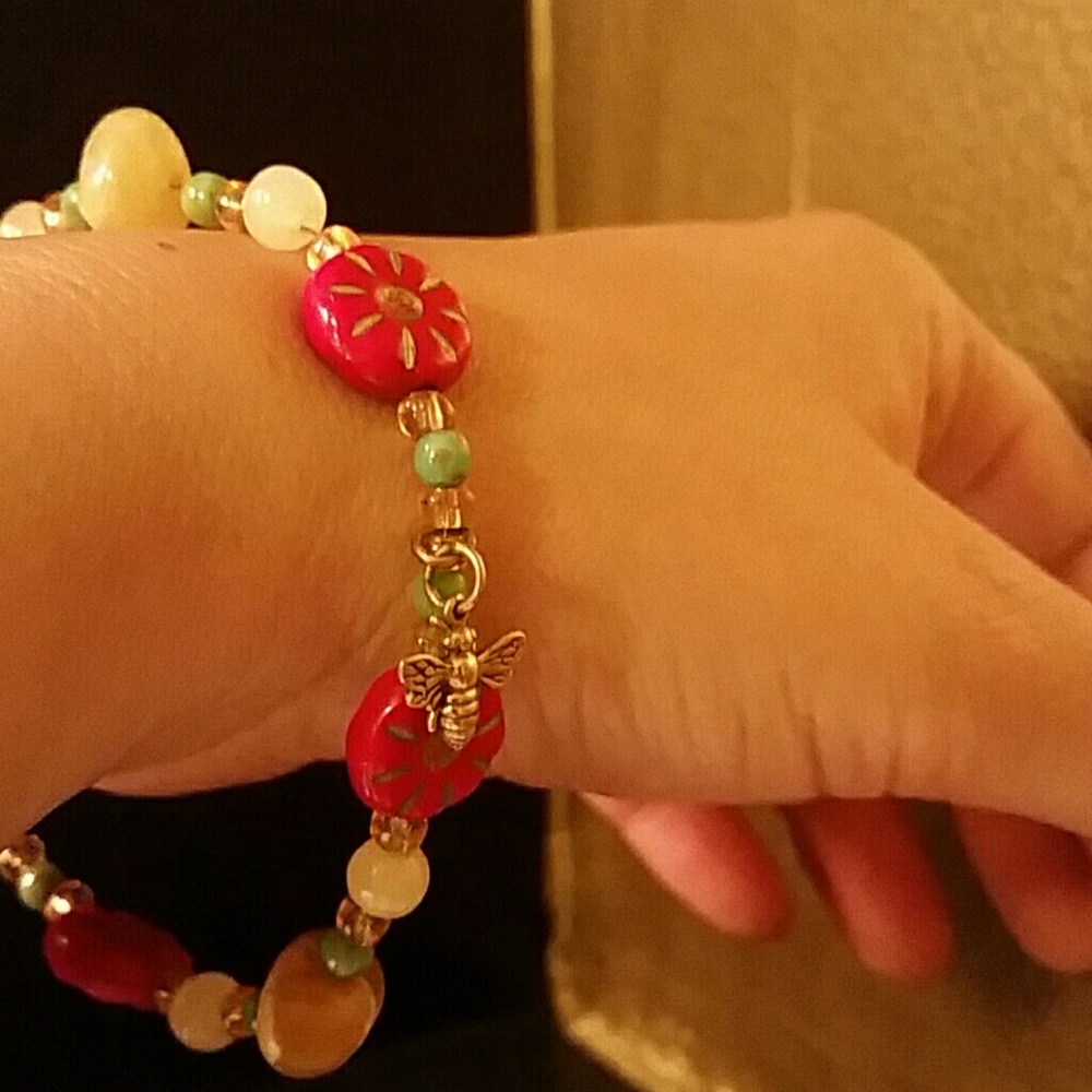 Beaded Bee Charm Bracelet