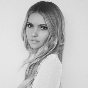 Meet your Posher, Briana