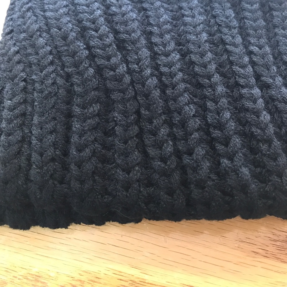 Black Infinity Scarf - Picture 3 of 4