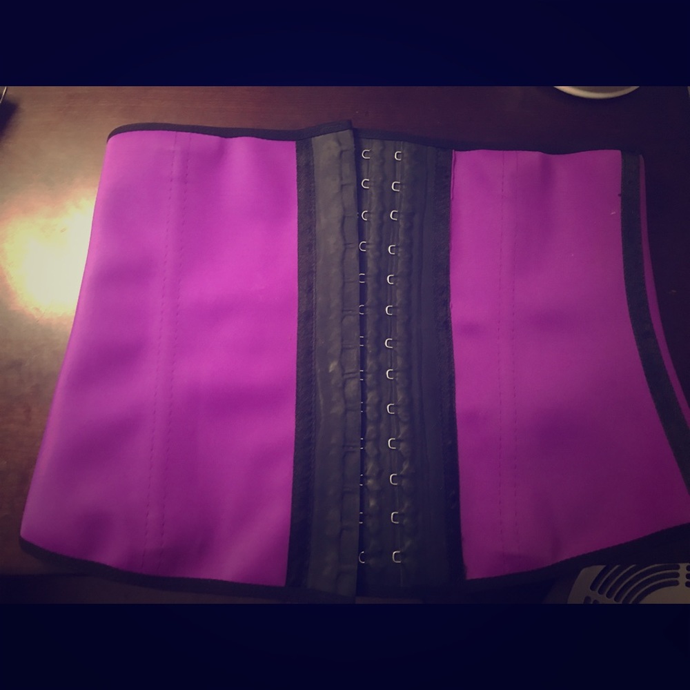 Waist trainer