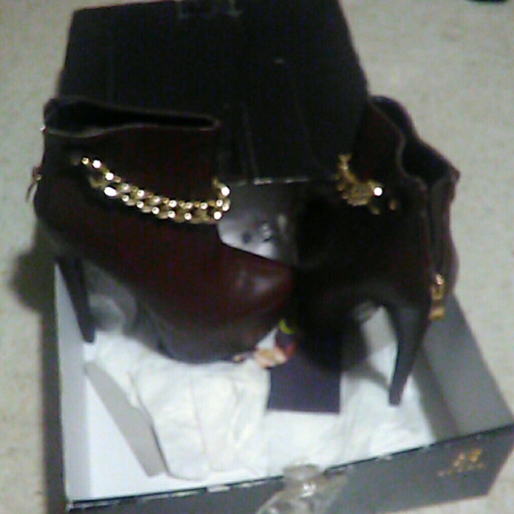Brown ankle boots