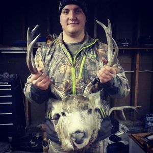 Meet your Posher, Dennis