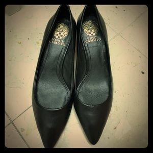 Vince Camuto pointy toe pump- excellent condition