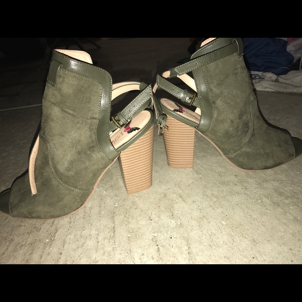 Open toe ankle booties