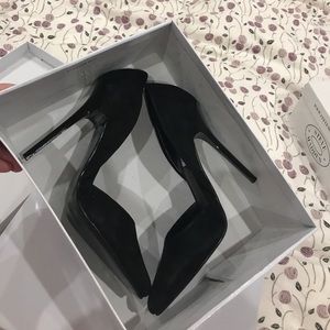 Varcityy Steve Madden beautiful shoes