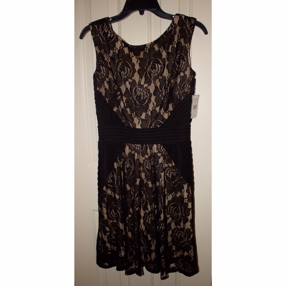 🆕NWT Danny And Nicole Black and Nude Dress