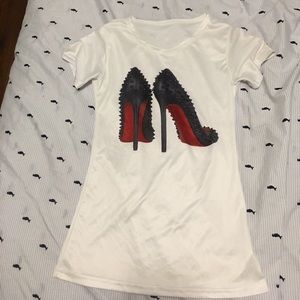 Red bottom white tee