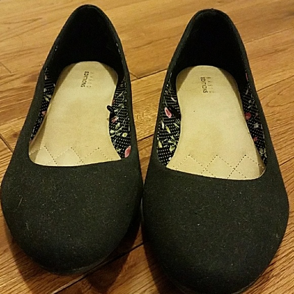 *Sz 10 black fabric flats size 10 - Picture 1 of 3