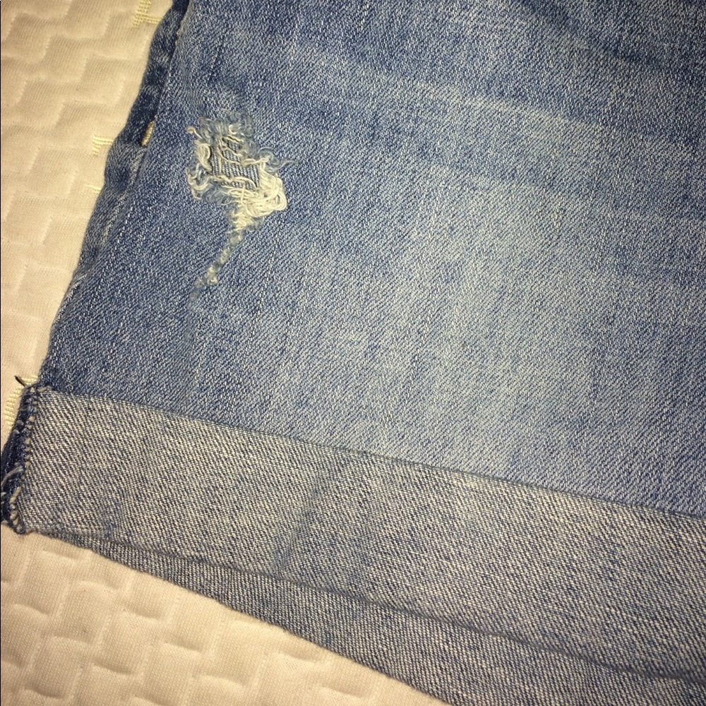 Shorts - Picture 4 of 5