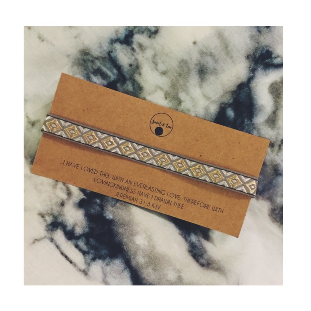 Grey & Gold Choker - Picture 3 of 3