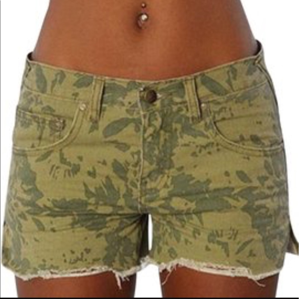 FREE PEOPLE floral army shorts