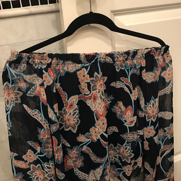 Off Shoulder Navy Floral Top - Picture 4 of 4