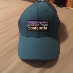 ✨Patagonia dad hat✨
